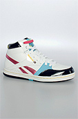 REE Reebok
The Court Victory Pump Sneaker in White & Blue REE Reebok
The Court Victory Pump Sneaker in White & Blue